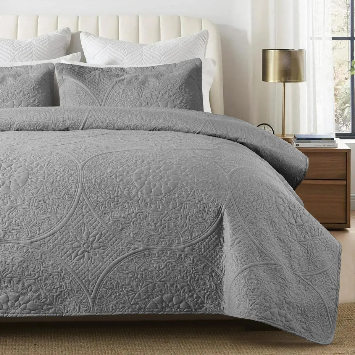 Lightweight Quilted Bedspreads All sizes Bed | 3 Piece Oversized Bedspread | Soft Bedding Set with 2 Matching Pillow Shams | Best For Gift