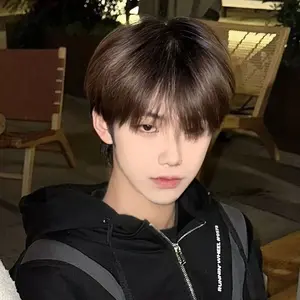 Men'S Wigs with Side Bangs That Can Be Straight Or Slanted, Short Hair, Made from High-Temperature Fiber, And Designed for Everyday Wear with a Look