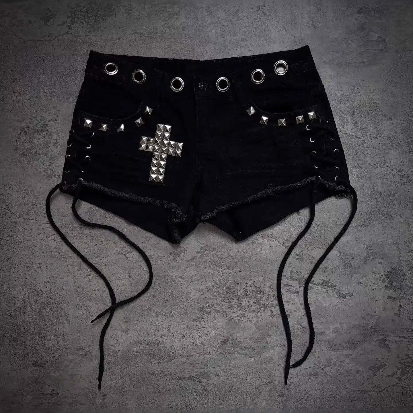 Y2K Gothic Cross Stud Black Denim Cutoff Shorts Women, Vintage Low Rise Mini Distressed Jean Shorts, Pyramid Spike Rivet Side Lace Up Eyelet Fray Hem Hot Pants for Punk Alt Grunge Street Outfits