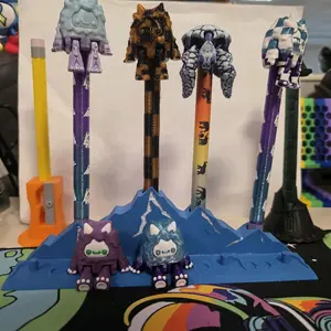 Custom Mountain pen stand with indents for layers in Green pen topper yeti.