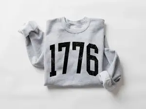 Vintage USA Flag Sweatshirt, Patriotic American Crewneck, 4th of July Outfit - EVA RAMOS