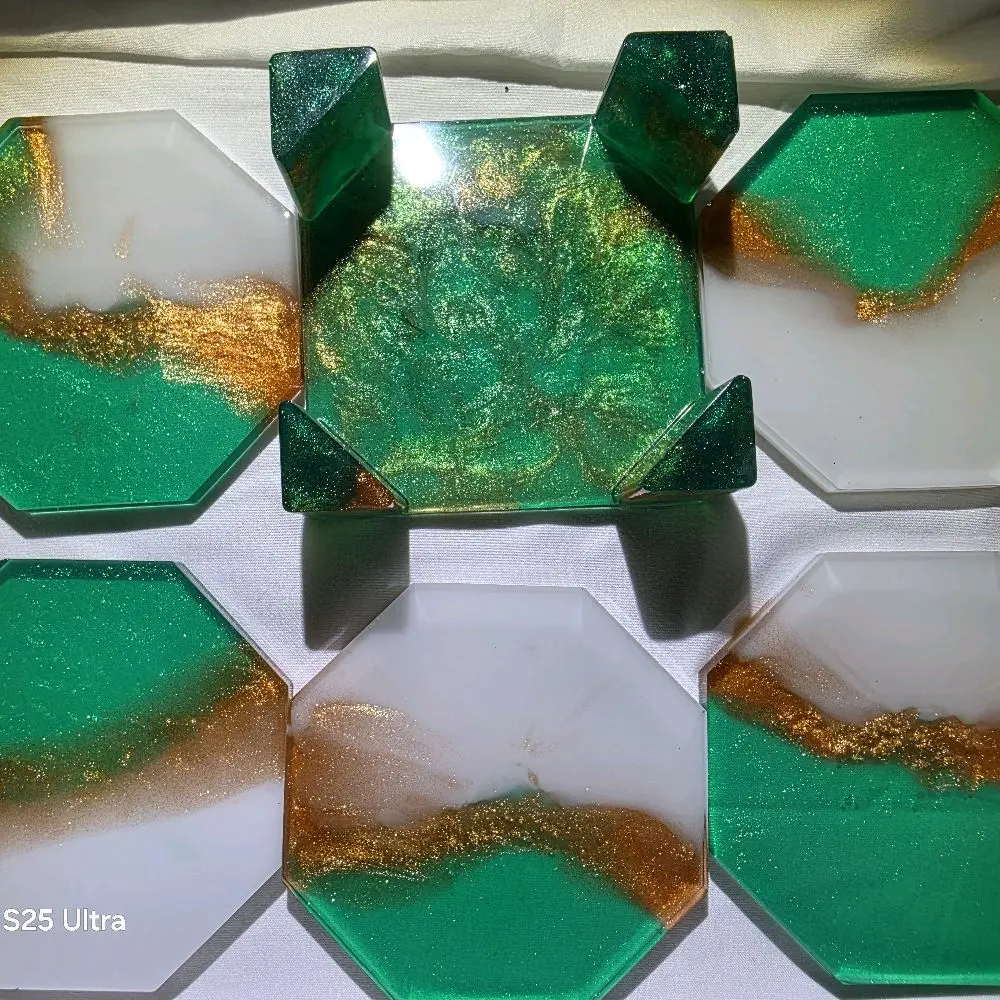 Hand Crafted Epoxy Resin Coaster Set of 5 Beautiful Green Shining Gold and Vibrant White Coasters