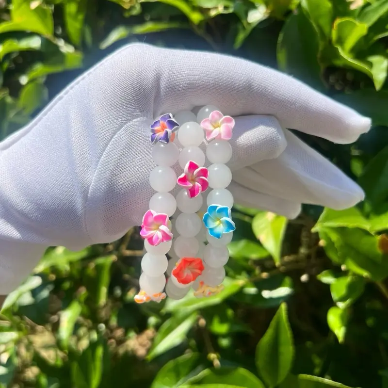 White Hibiscus Flower Beaded Bracelet