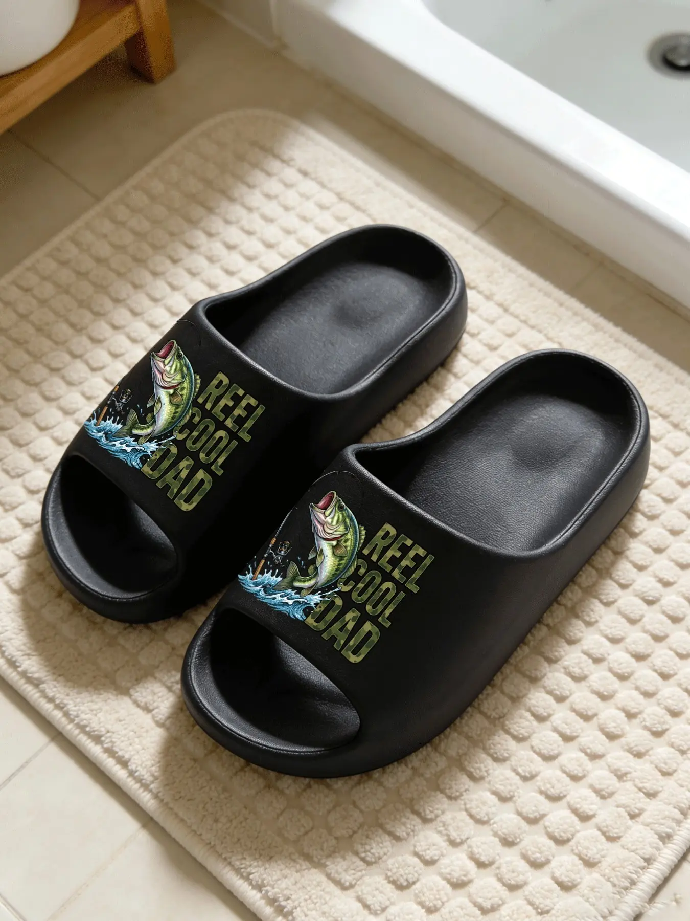 REEL COOL DAD Fishing Bass Print Coconut Sandals Cloud-Feel American Retro Fishing Trendy Style Unisex Father's Day Fishing Lover Gift Daily Wear Thick Sole Non-slip Soft Comfortable All-Season Home Bathroom Outdoor