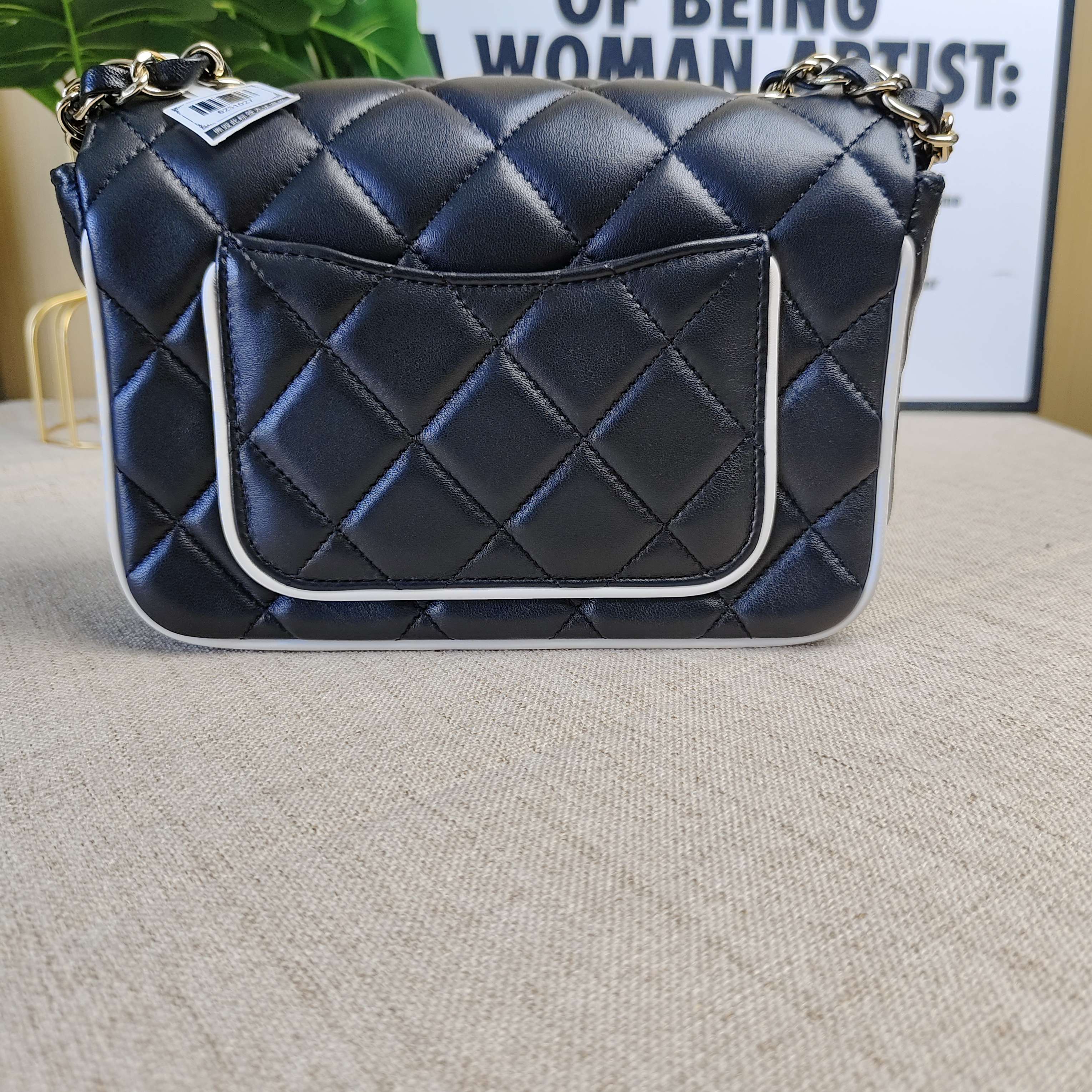 Pre-owned CHANEL Black White Trim Classic Flap