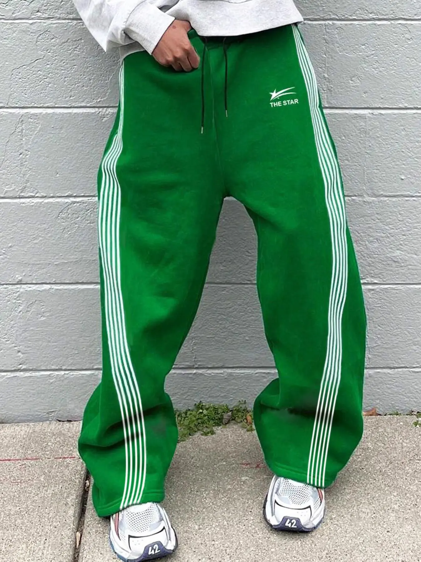 Men's Regular Fit Side Stripe Drawstring Waist Pants, Casual Pocket Design Trousers for Fall & Winter, Men's Athleisure Style Bottoms for Daily Wear