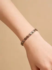 ⚡ Pure Copper Magnetic Therapy Bracelet – Ornate Embossed Links, Powerful Magnets to Relieve Tension, Durable & Tarnish-Resistant Build