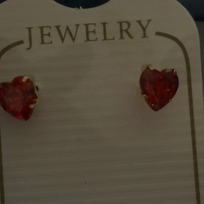 Aretes de oro 14 k zirconia 5mm rojo de corazón