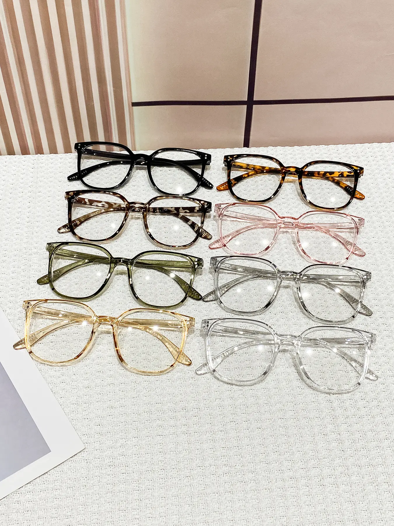 Women's Plastic Round Frame Fashion Glasses, Leopard Print Colorful Transparent Frames, Casual Street Style Eyewear for All Seasons, Leopard Pattern Eyeglasses, Trendy Casual Glasses, Casual Stylish Glasses, Trending Glasses
