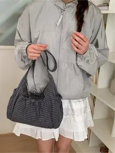 Large capacity fashionable casual shoulder bag with simple and niche design, crossbody bag with drawstring design, grid versatile handbag for work, shopping, outdoor sports, commuting bag, Stylish versatile bag