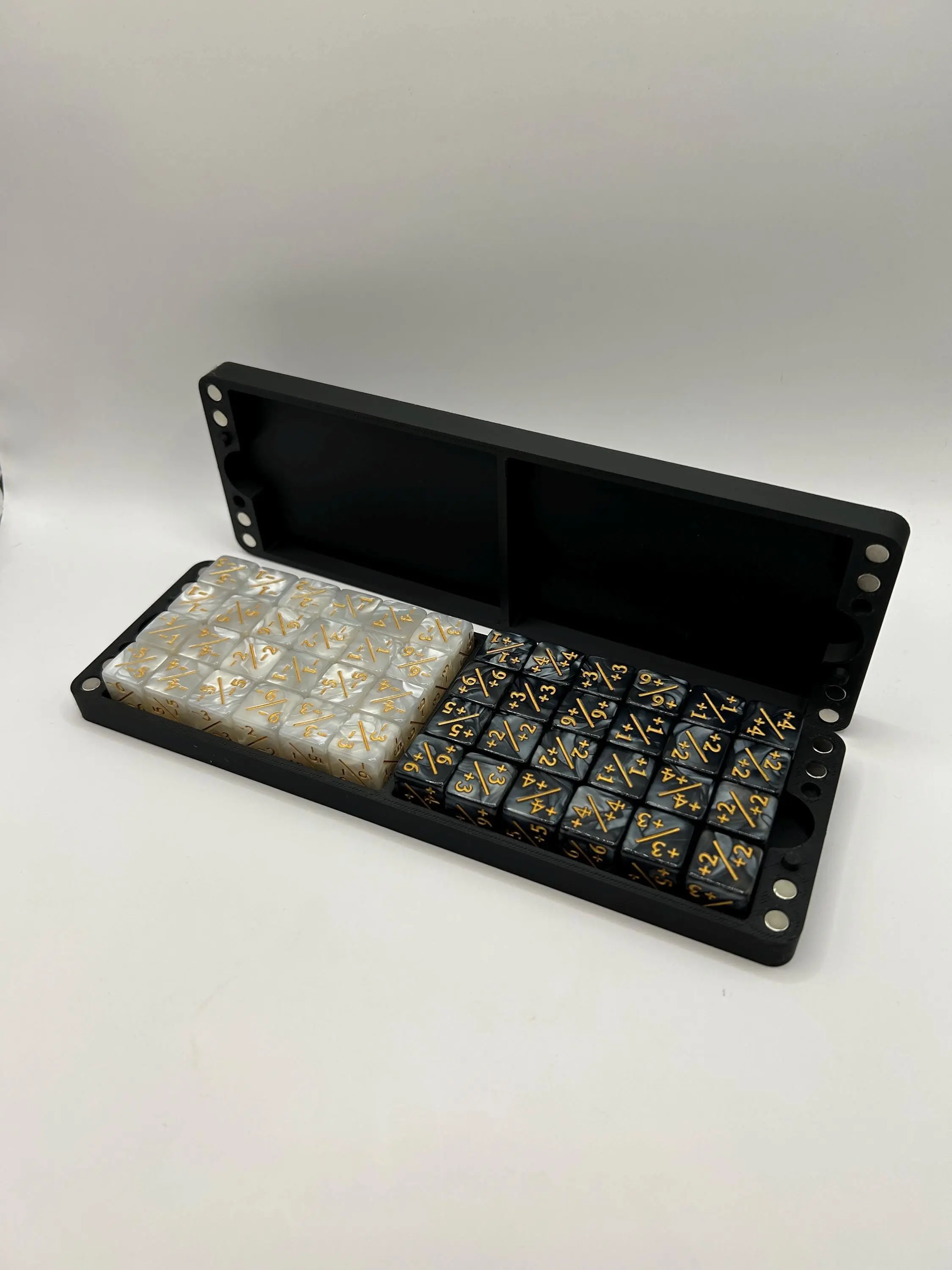 Flat 16mm Dice Box Flat 16mm Dice Box