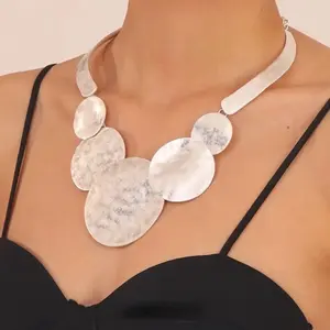 CRING COCO Women's Vintage Choker Necklace Silvery Plated Zinc Alloy Adjustable Chain French-Inspired Hammered Round Pendants Ideal for Daily Wear Parties Weddings Mother's Day Gift