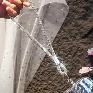 Elegant Rhinestone Phone Strap Bracelet Design, Short Wrist Accessory for Women, Secure Clip-On Anti-Loss Feature