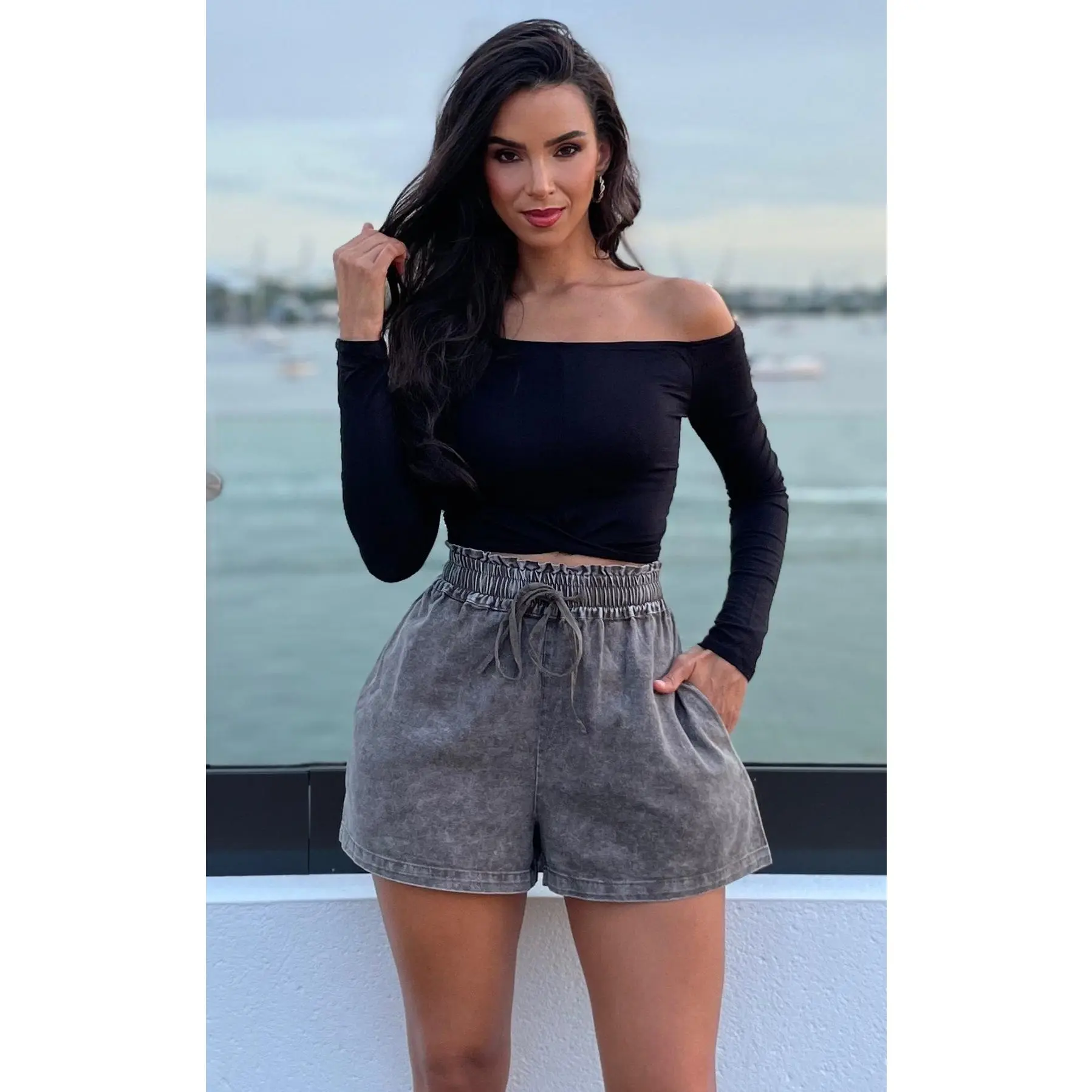Fall Essential Top Black