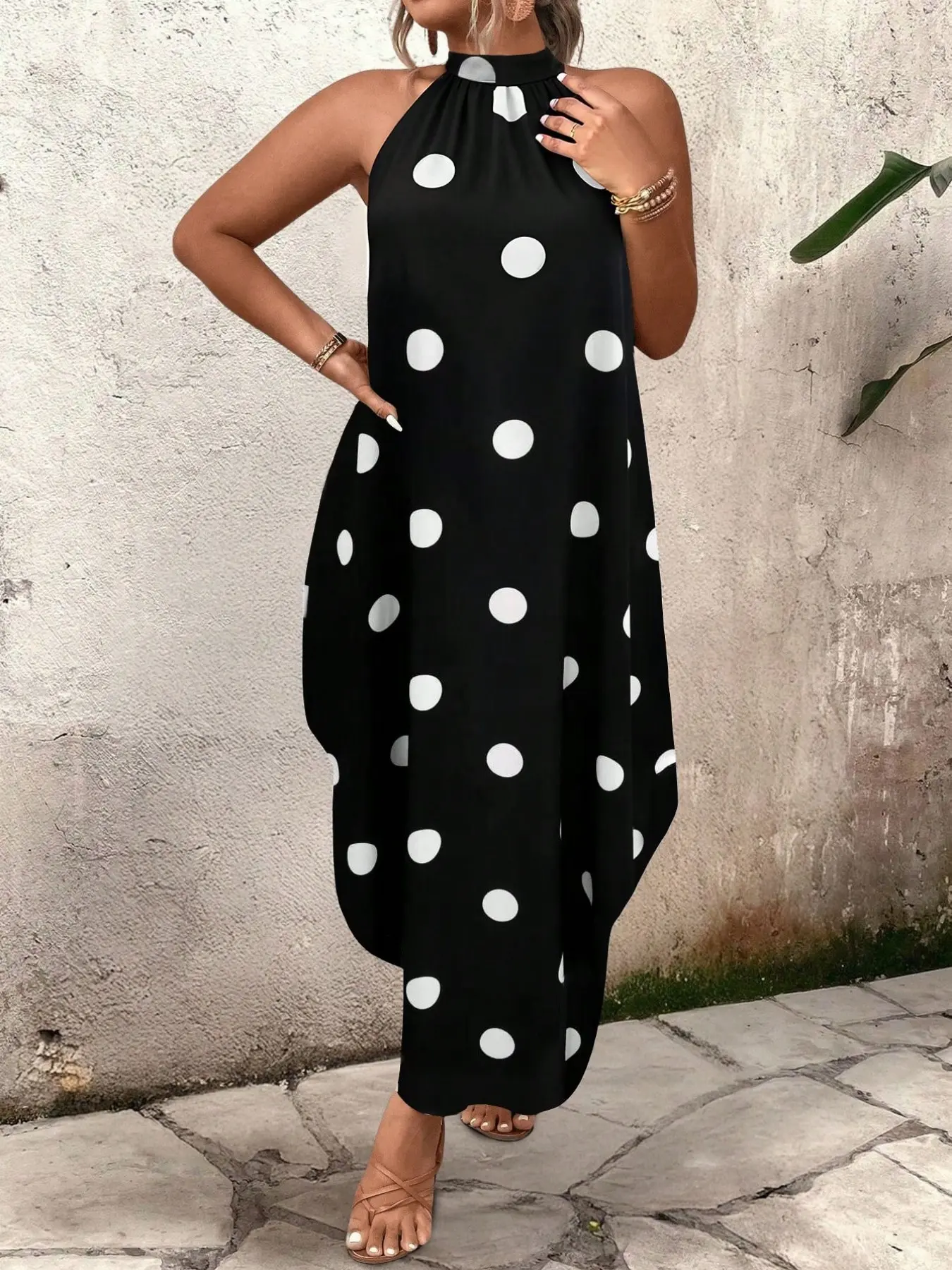 Women's Plus Size Polka Dot Maxi Dress, Boho Long Dress, Halter-Neck, Sleeveless with Zipper, Draped Flowy Fit, Casual Boho Chic Bohemian Style, Summer Vacation Beach Sundress