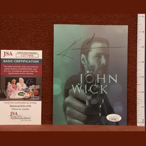 Keanu Reeves 6 5/8 x 5 Signed JSA Authenticated Photograph