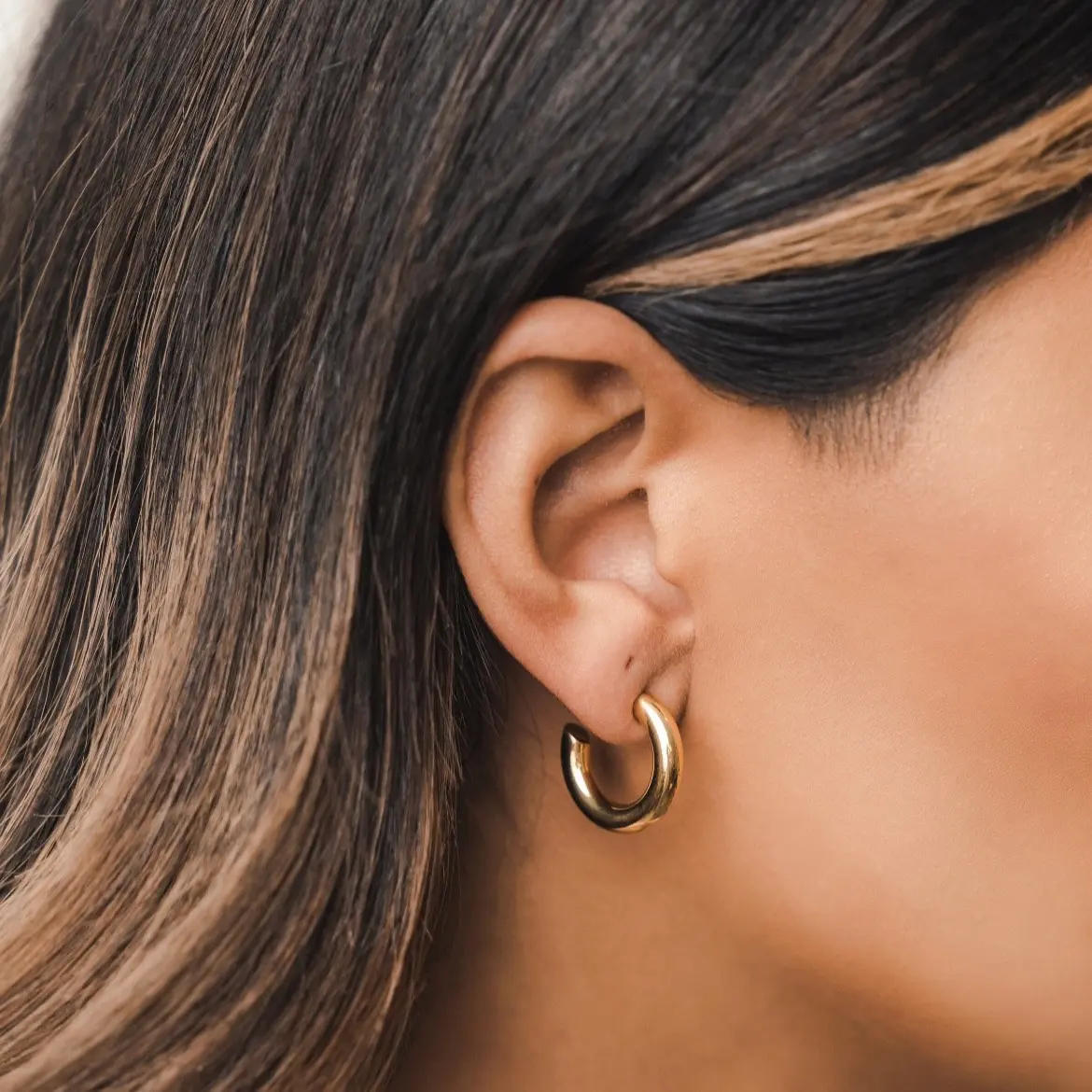 Chunky Gold Filled Hoops, Open Back Hoops, Everyday Hoops, Chunky Gold Hoop Earrings , 20mm Small Gold Hoops, Modern Hoops, Gift for Her