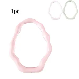 Cloud-Shaped Desktop Makeup Mirror, Unique Plastic Design, Ideal for Dorm Room Use, Girls' Vanity Mirror, Portable Touch-Up Mirror