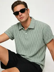 Men's Solid Color Geometric Stretch Knit Jacquard Short Sleeve Polo Shirt Top, Classic Fit Casual Polo for Golf, Work, and Daily Wear