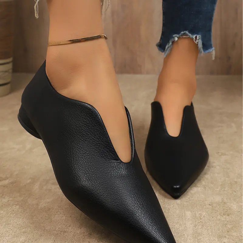 Women's New French-Inspired V-Cut Pointed-Toe Shoes, Retro Stylish Slip-On Pumps, Fashionable Versatile Casual Shoes