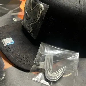 Gallero Adiamantado Metal Pin - Original Design with Metallic Finish