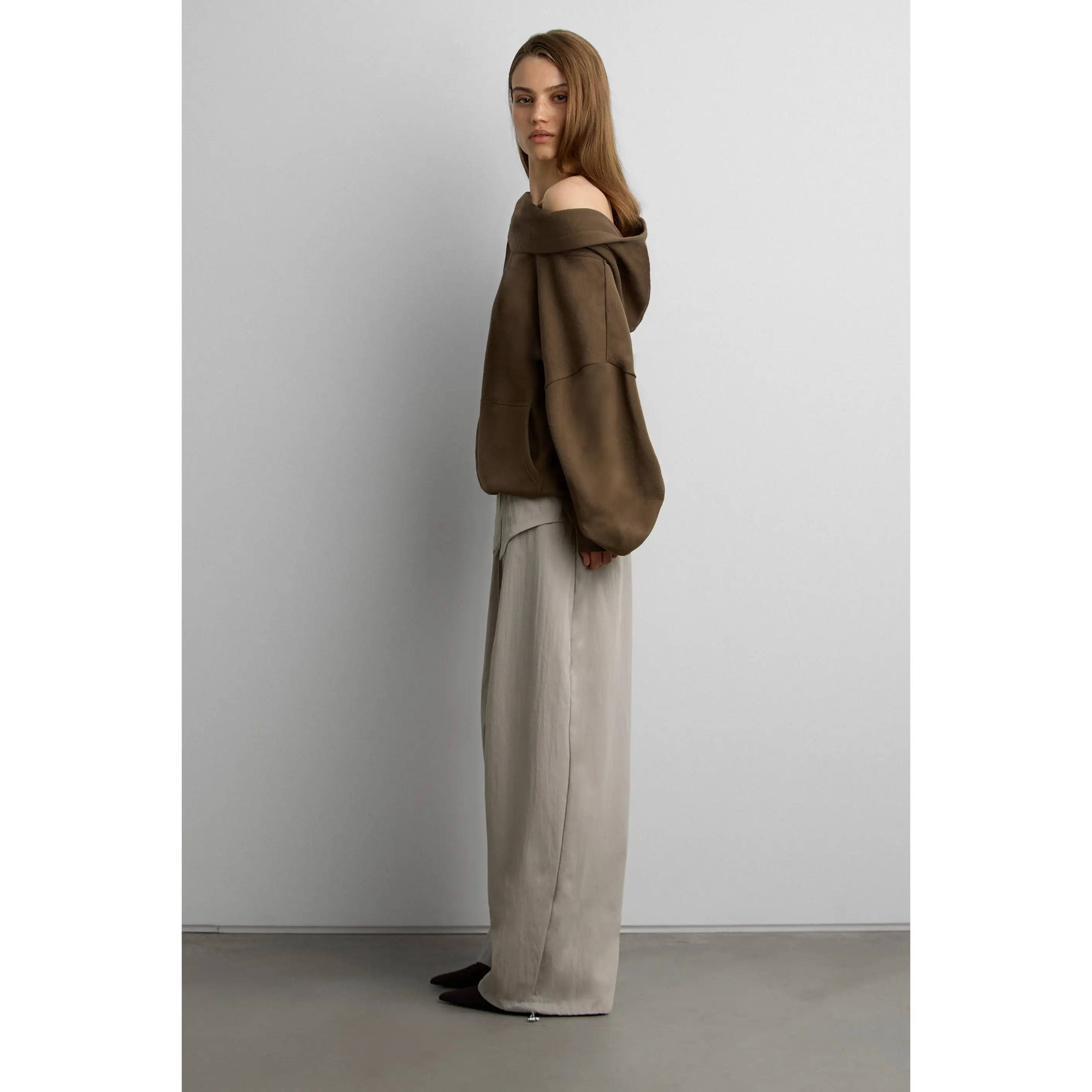 SLOUCHY OVERSIZED HOODIE