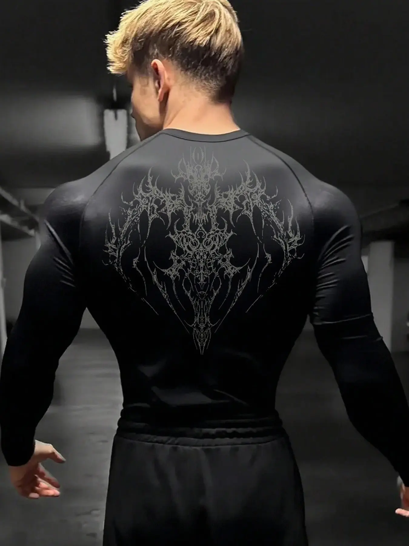 Men's Gothic Graphic Pattern Quick-Dry Fabric T-Shirt, Menswear Fitted Long Sleeve Casual Streetwear, Comfortable Outdoor Fashion Top