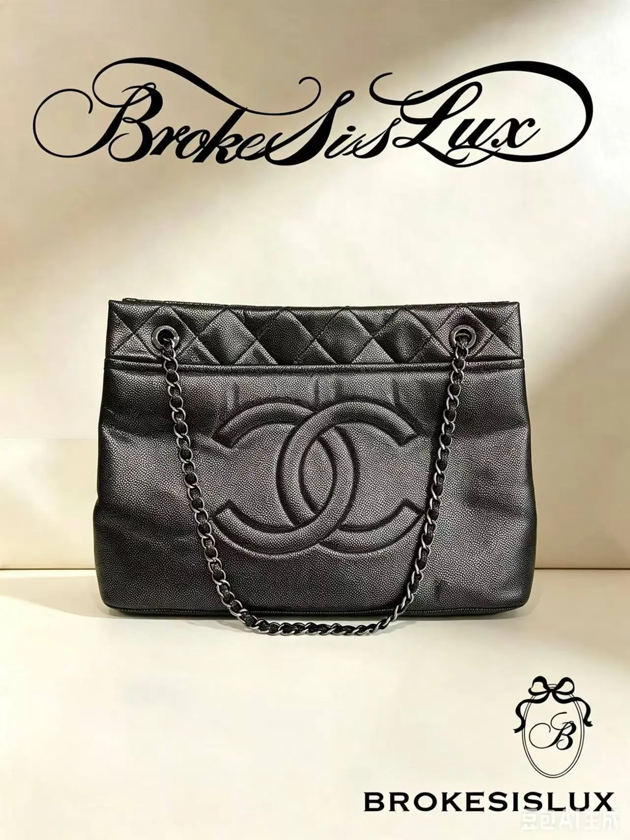 Pre-owned CHANEL Caviar Leather Black Quilted Tote Bag with Silver Hardware, Large Embossed Interlocking CC Logo, Matte Luxe Finish, Slip Pocket Access, Casual Trendy Daily Commuting Shoulder Bag