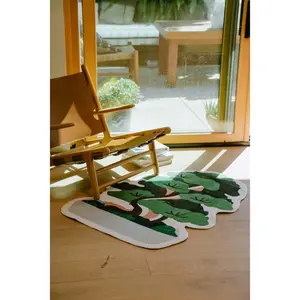 Irregular Shaped Potted Tree Runner Rug