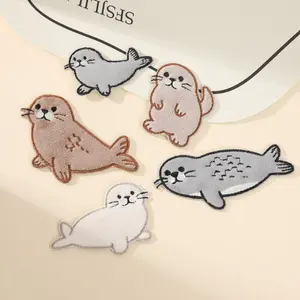 Cute Seal Iron-On Patches, Self-Adhesive Crystal Plush Embroidered Patches for Clothing Repair, Notebook, Toy Decoration