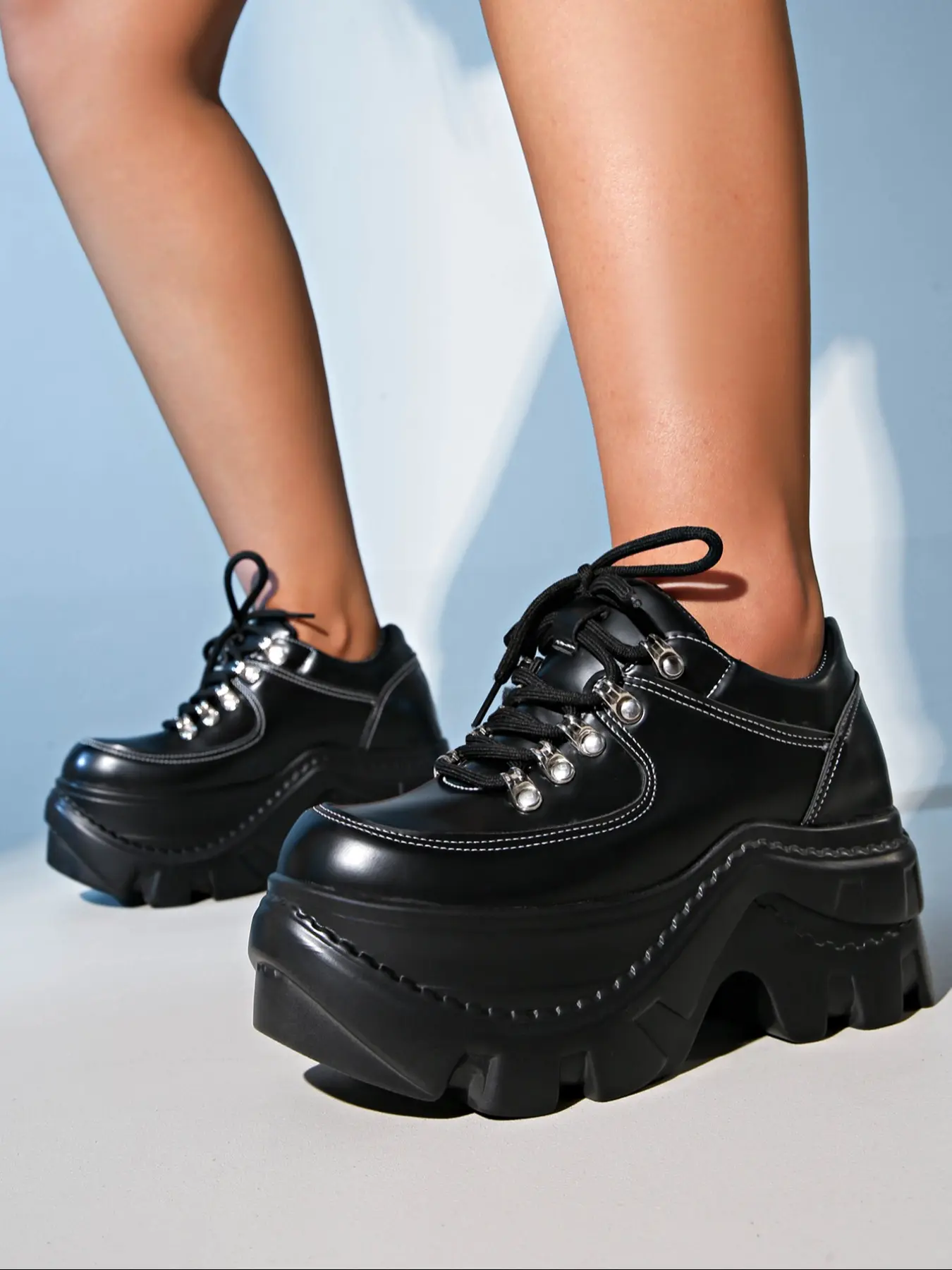 New Cool Thick Sole Platform Shoes for Women, Metal Buckle Lace-Up Height Increasing Casual Sneakers, Stylish and Comfortable Footwear, Soled Shoes