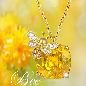 1Pc Creative Elegant Yellow Square Artificial Crystal Bee Pendant Necklace for Women Exquisite Women Insect Party Jewelry Stainless Steel Chain Girl Birthday Accessories Gift for Wife, Daughter, Mother