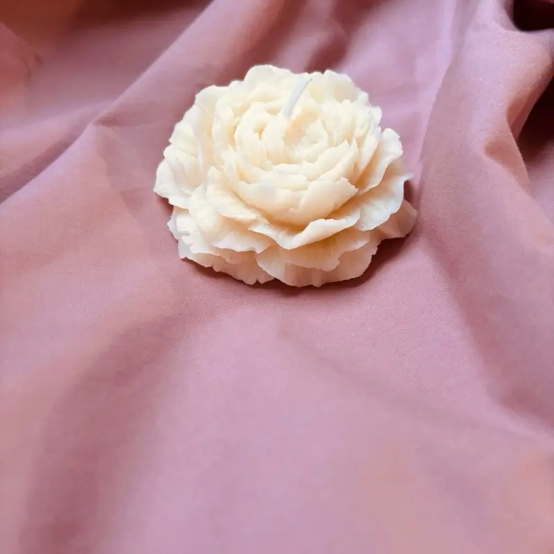 Rose Petal Scented White Peony Soy Wax Blend Candle