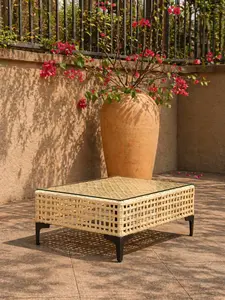 Outdoor Patio Coffee Table with Tempered Glass Top, Handwoven PE Wicker Patio Table with Metal Frame, All-Weather Rattan Coffee Table for Patio Furniture, Balcony, Backyard or Garden