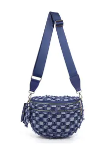 Large Denim Crossbody Bag for Women, Large Capacity Jean Shoulder Bag, Stylish Purses and Handbags with Adjustable Strap and Coin Purse, Ladies' Saddle Bag, Girls Sling Bag for Commuting, Shopping, Dating