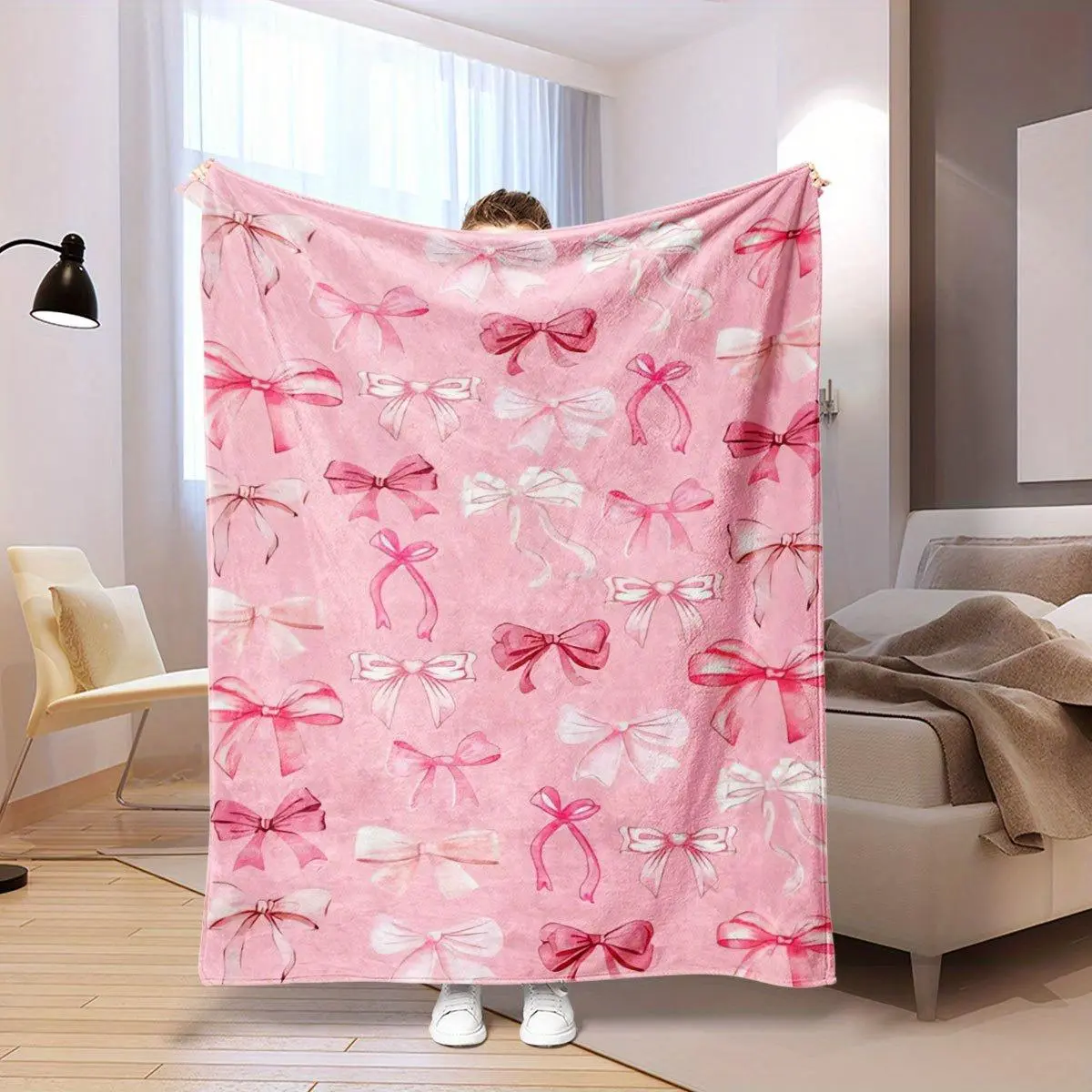 Butterfly Knot Pattern Flannel Blanket, Cozy Soft Lightweight Throw for Home Decoration, Ideal for Camping Trips, Office Warmth, Whimsical Design Perfect for All Ages, Travel Blanket