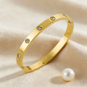 Elegant Stainless Steel Bangle Set, Trendy Stack Bangle, 5-Piece Fashionable Bracelet Classic Design, Perfect for Daily Wear & Special Occasions