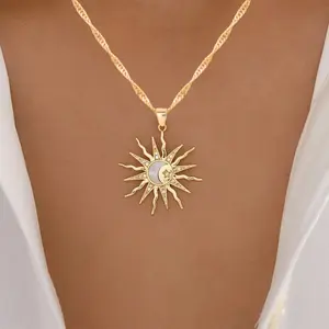 Fashion versatile sun-shaped diamond-studded pendant necklace made of alloy with star charms