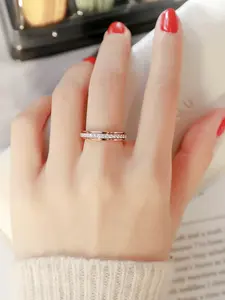 2026 New Women's Ring, Rotatable Stress-Relief, Rotating Design, European and American Niche Design, Diamond-Studded Sparkling Index Finger Ring and Pinky Ring