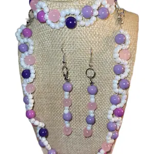 layered jewlrey set