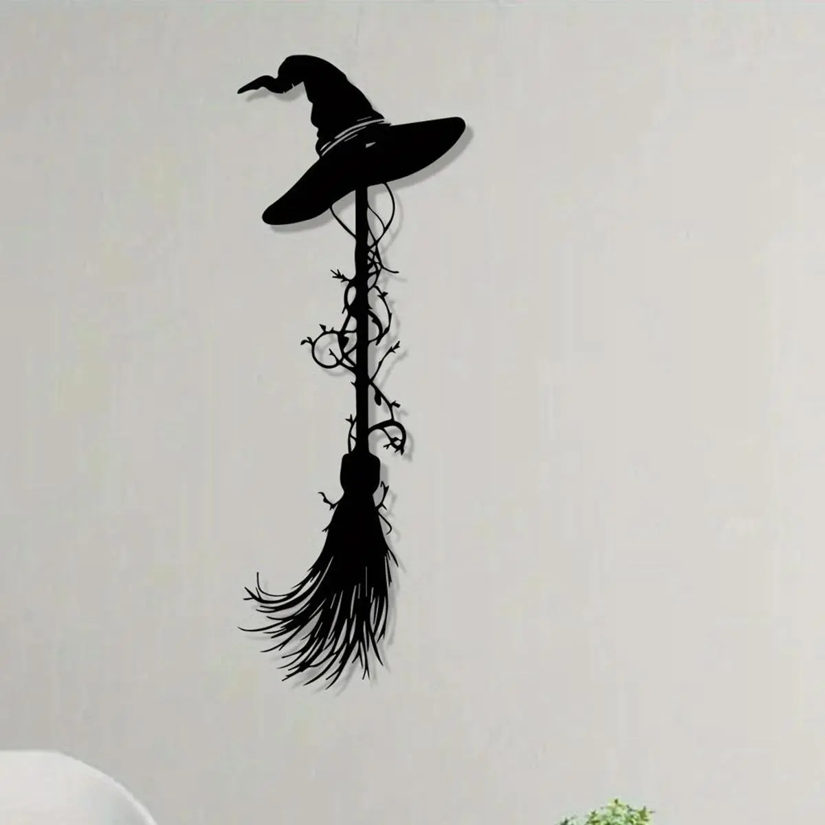 Vintage Witch Broom Metal Wall Art, Spooky Wall Art, Cool Wall Art, Unframed Wall Art, Decorative Artwork, Rust-Resistant Iron Halloween Decoration, Artistic Hat & Feather Design, Ideal Gift for Home Display, Ornaments