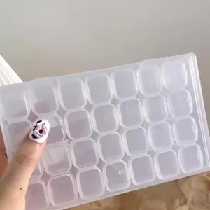 28 Grid Diamond Painting Bead Storage Box, Transparent Plastic Organizer for Embroidery Accessories & DIY Craft Supplies