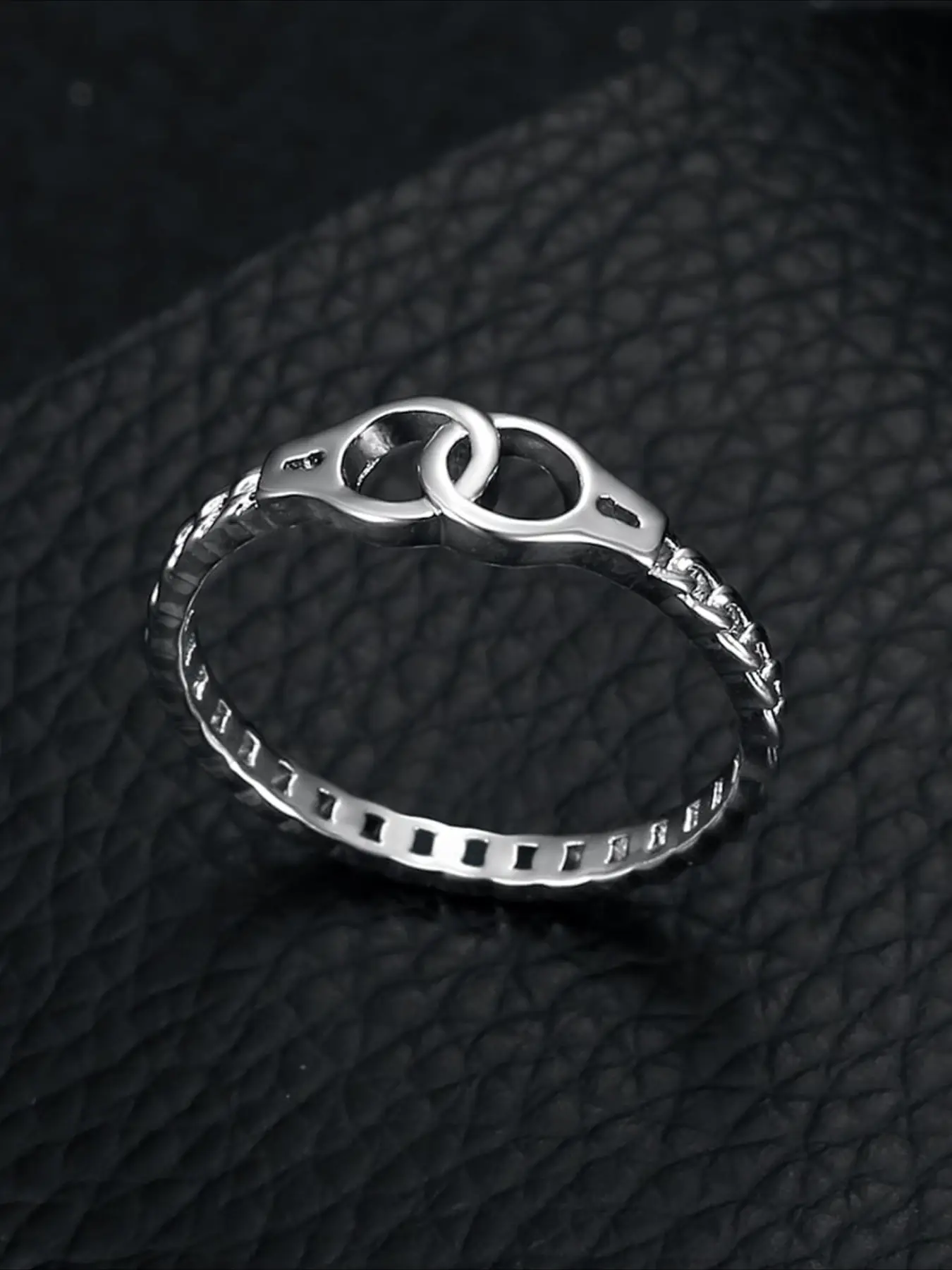 1pc Fashionable and Cool Stainless Steel Handcuffs Ring, Women's Valentine's Day Gift