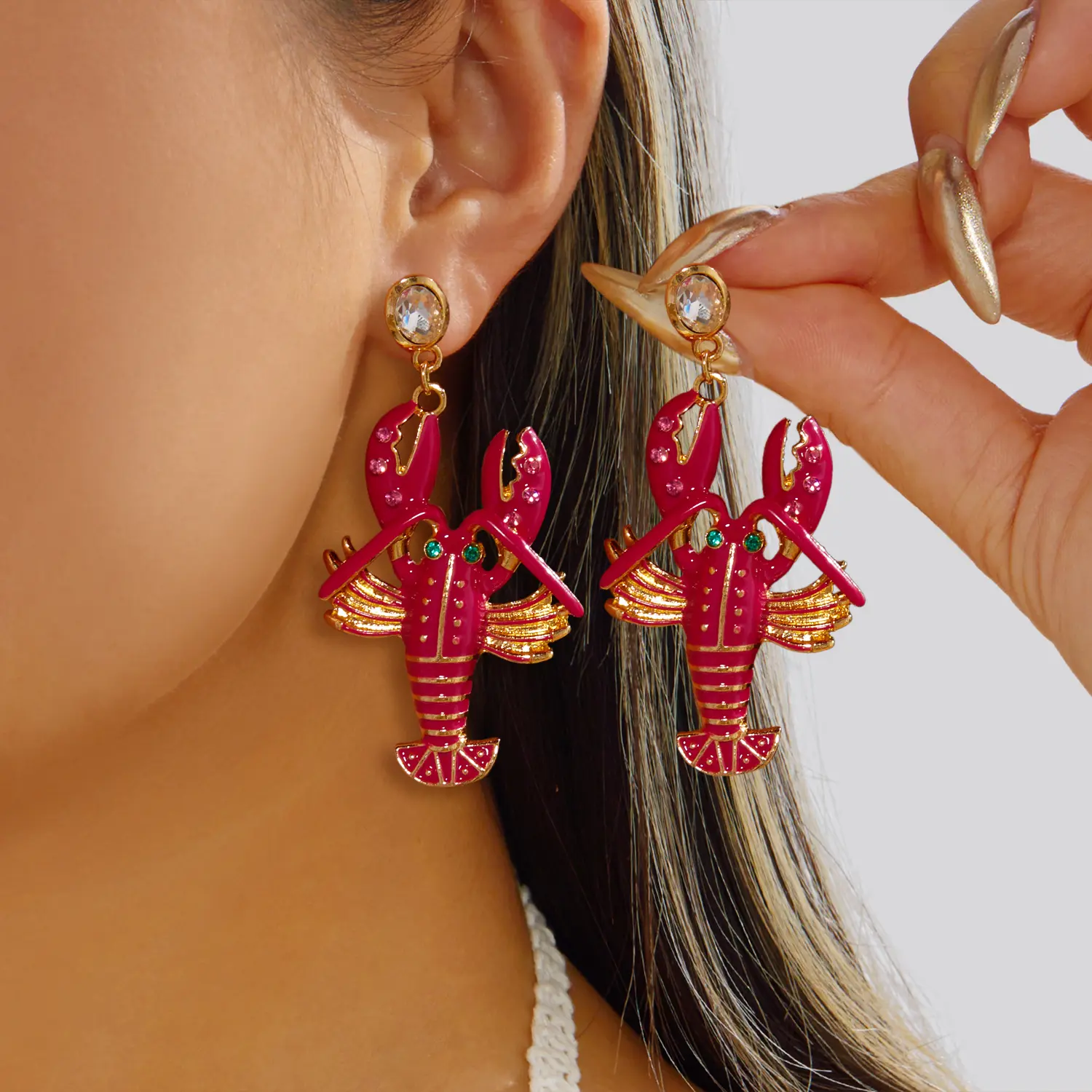 Summer Funny Cute Red Lobster Dangle Earrings for Women Shiny Rhinestone Enamel Lobster Earring Ocean Vacation Animal Jewelry