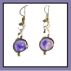 Light purple bead earrings with bead frame