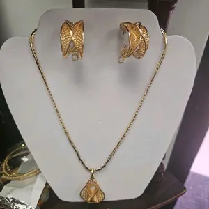 Elegant Matching Jewelry Set - Sweet Female Costume Fashion Accessory with Necklaces for Women