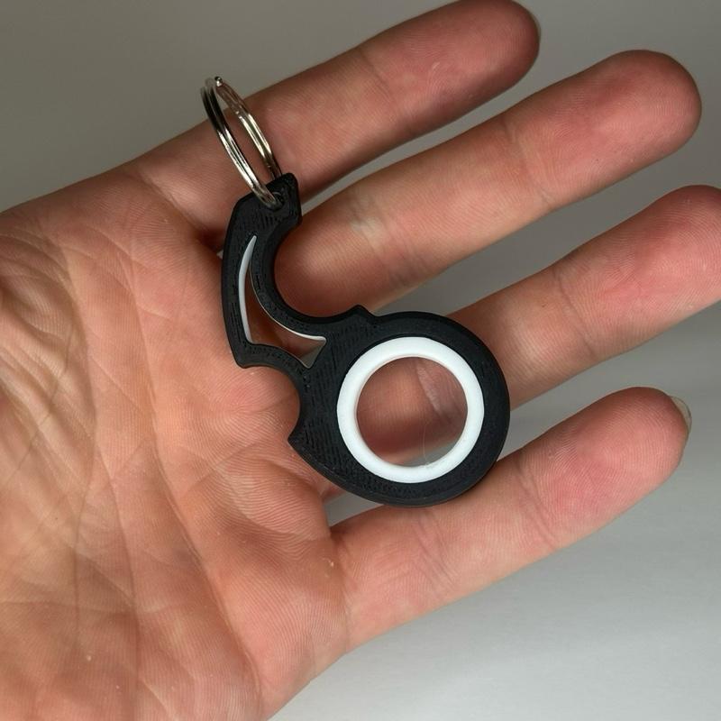 Keychain Spinner - 3D Printed PLA Plastic - Black & White Design - Durable & Lightweight - Perfect for Keys & Bags