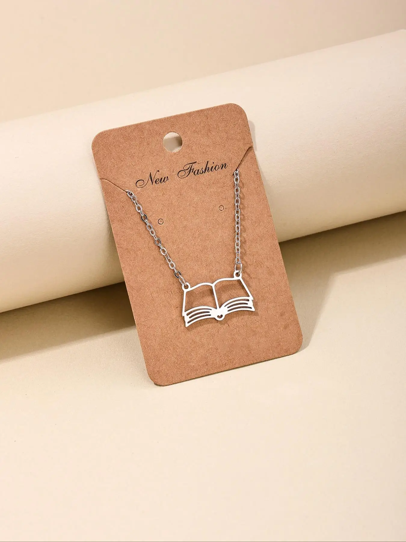 Hollow Out Book Design Pendant Necklace for Women & Girls, Fashion Jewelry for Party, Daily Clothing Decor, Trendy All-match & Exquisite Jewelry for B