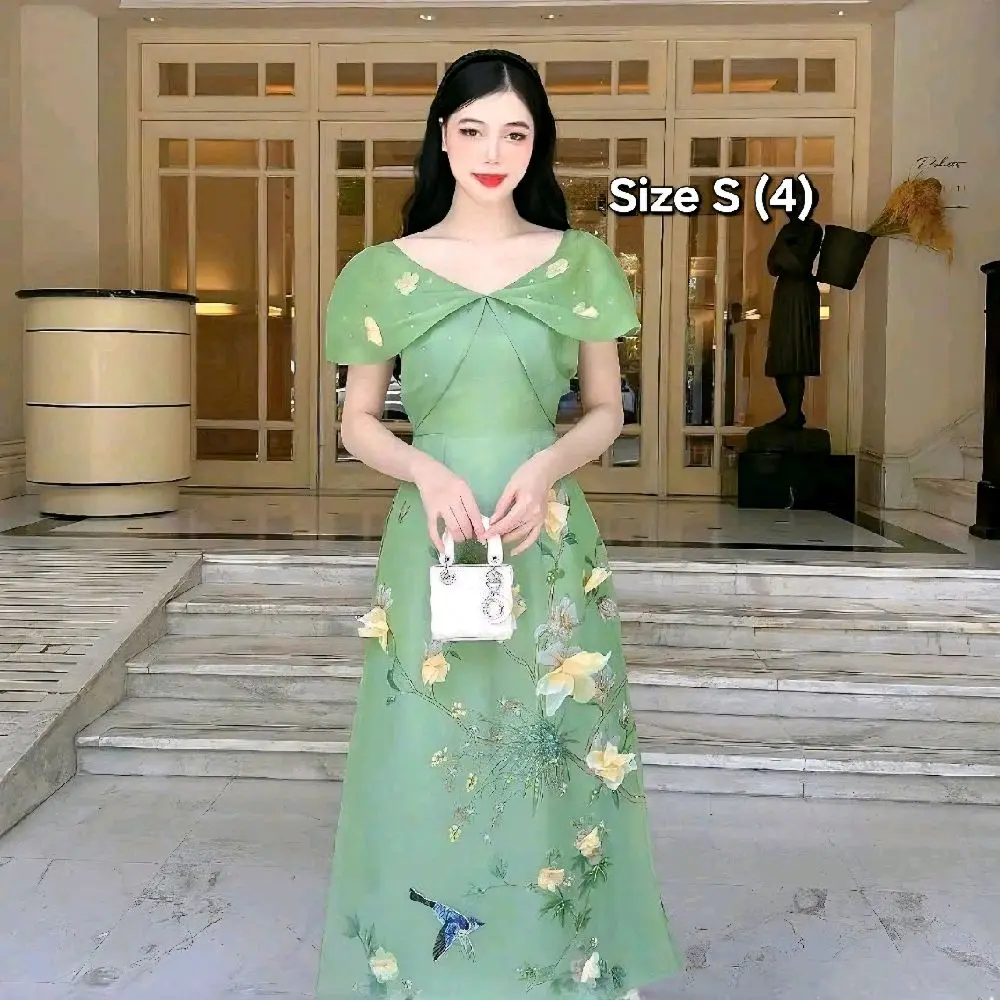 Vietnamese Ao Dai M17  ( Vietnamese Size )/ Áo Dài Cách Tân Truyền Thống Việt Nam/ Girl Ao Dai / Luna Ao Dai / Wedding Party Ao Dai