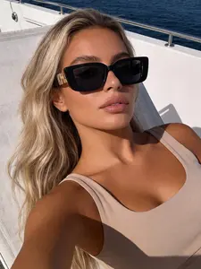 1pc Women's Geometric Frame Metal Chain Fashion Glasses, Trendy Square Sunglasses, Small Square Versatile Eyewear, Casual Style Eyewear, Perfect for Outdoor Travel, Music Festivals, and More